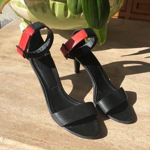Tibi pumps